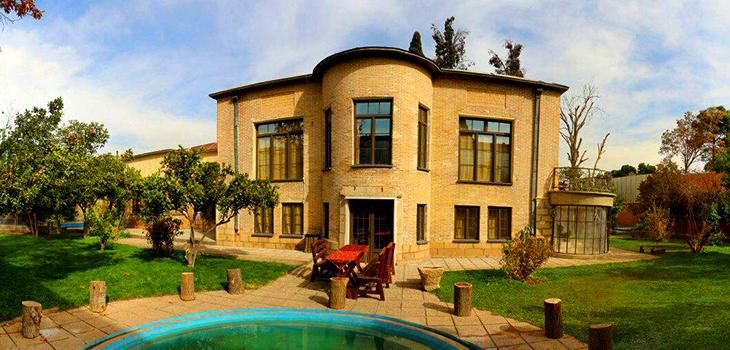 هتل اقامتگاه بوم گردی خانه باغ ایرانی