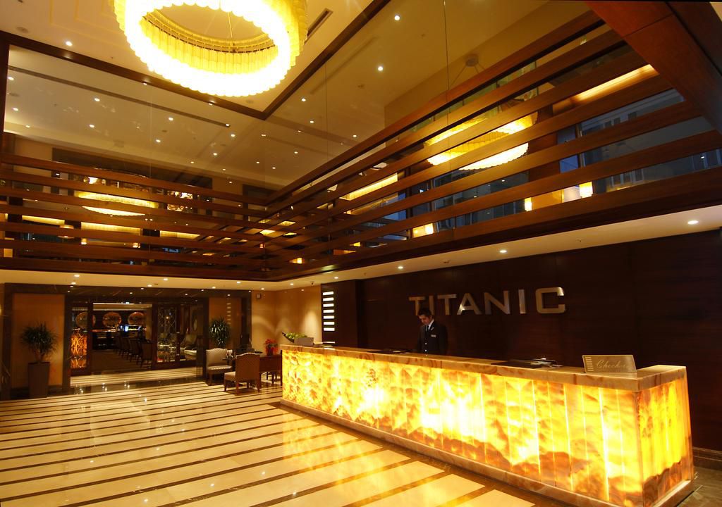 هتل Titanic City