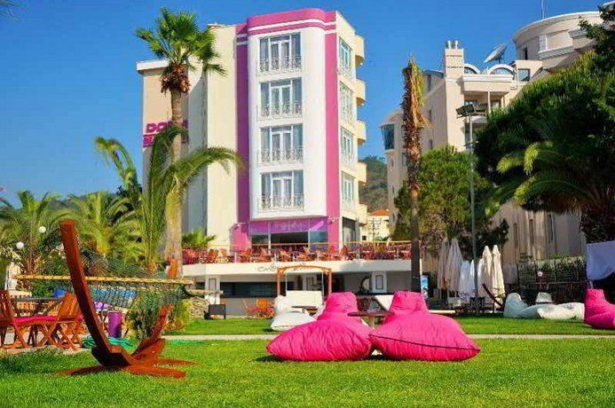 هتل Dora Beach Hotel